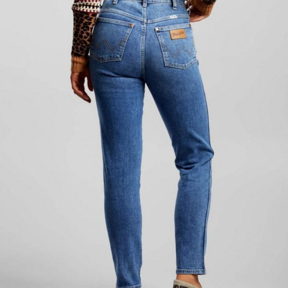 Wrangler W 27 Heritage Slim High Rise Jeans White Oak. Worn a handful of times